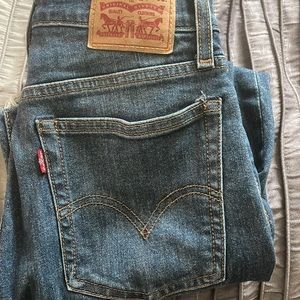 Levi’s wedgie skinny